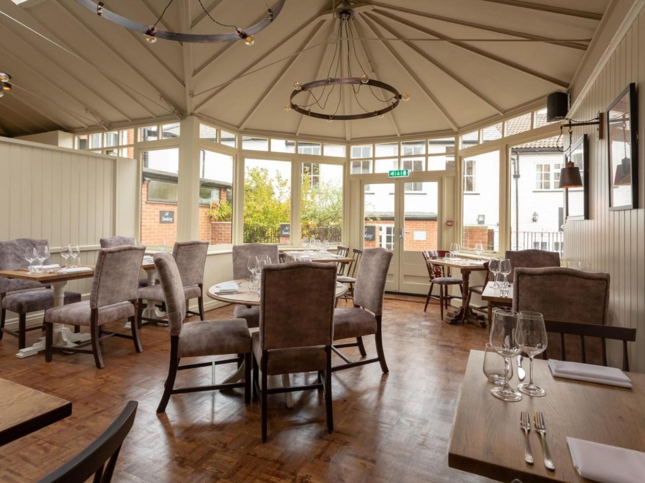The Bell Hotel Clare Exteriör bild